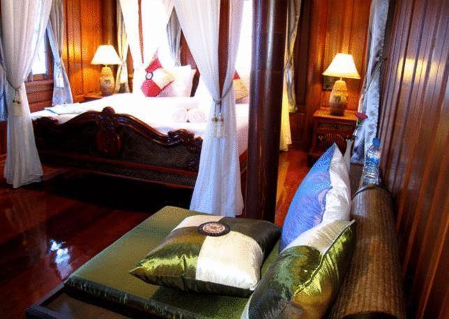 Jaroenrat Resort Samut Songkhram Стая снимка